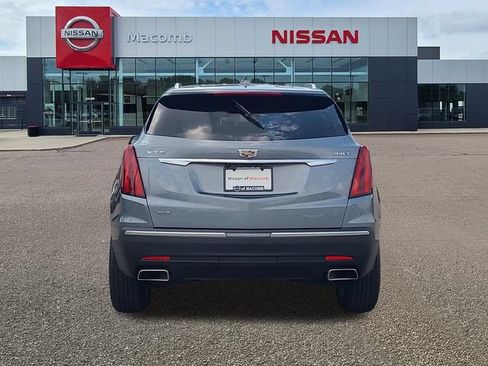 Used 2022 Cadillac XT5 Luxury w/ LPO, Floor Liner Package AWD/4WD image 6
