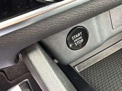 Certified 2024 Nissan Rogue SV AWD/4WD image 12