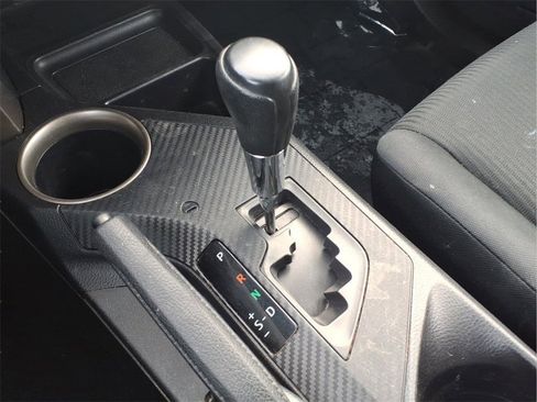 Used 2014 Toyota RAV4 LE image 9