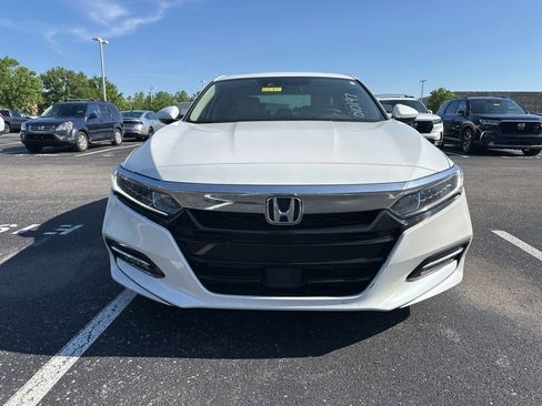 Used 2019 Honda Accord EX image 2