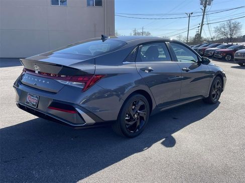 New 2026 Hyundai Elantra SEL Sport image 3