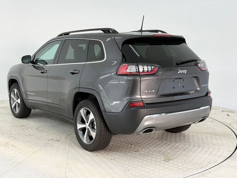 Used 2022 Jeep Cherokee Limited image 3