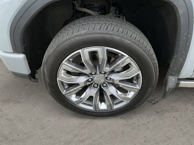 Used 2025 GMC Sierra 1500 Denali AWD/4WD image 9
