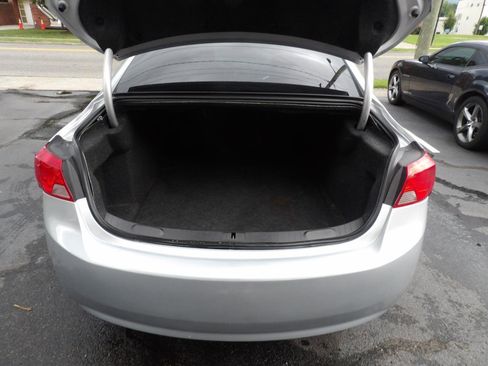 Used 2017 Chevrolet Impala LT FWD image 17
