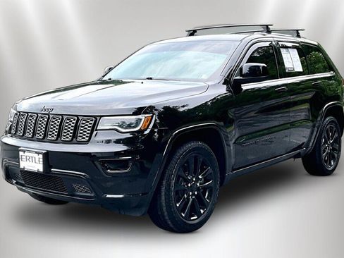 Used 2021 Jeep Grand Cherokee Laredo X AWD/4WD image 3