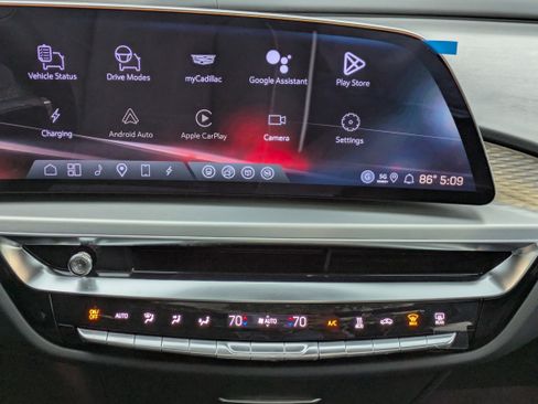 New 2026 Cadillac Lyriq V w/ LPO, Floor Liner Package image 12