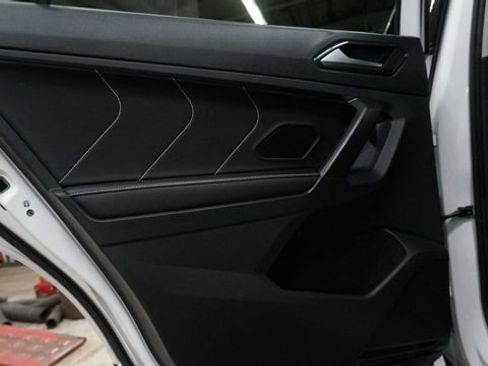 Certified 2023 Volkswagen Tiguan SE image 43