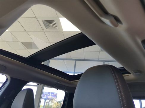 New 2025 Mitsubishi Outlander SEL image 24