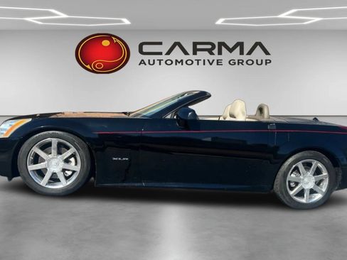 Used 2005 Cadillac XLR RWD image 2
