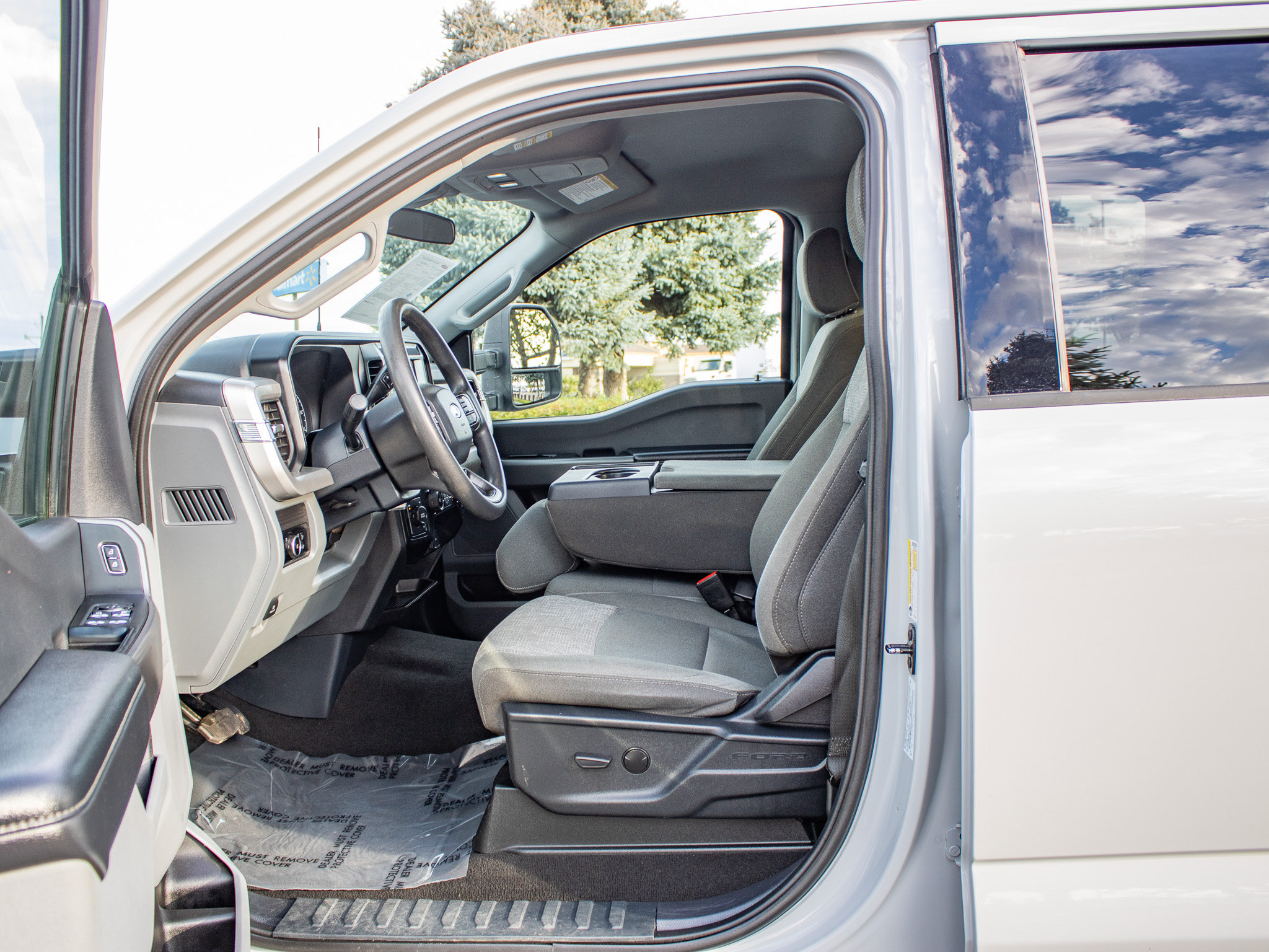 Used 2025 Ford F250 XLT AWD/4WD image 25