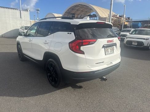 Used 2019 GMC Terrain SLE w/ Driver Convenience Package FWD image 3