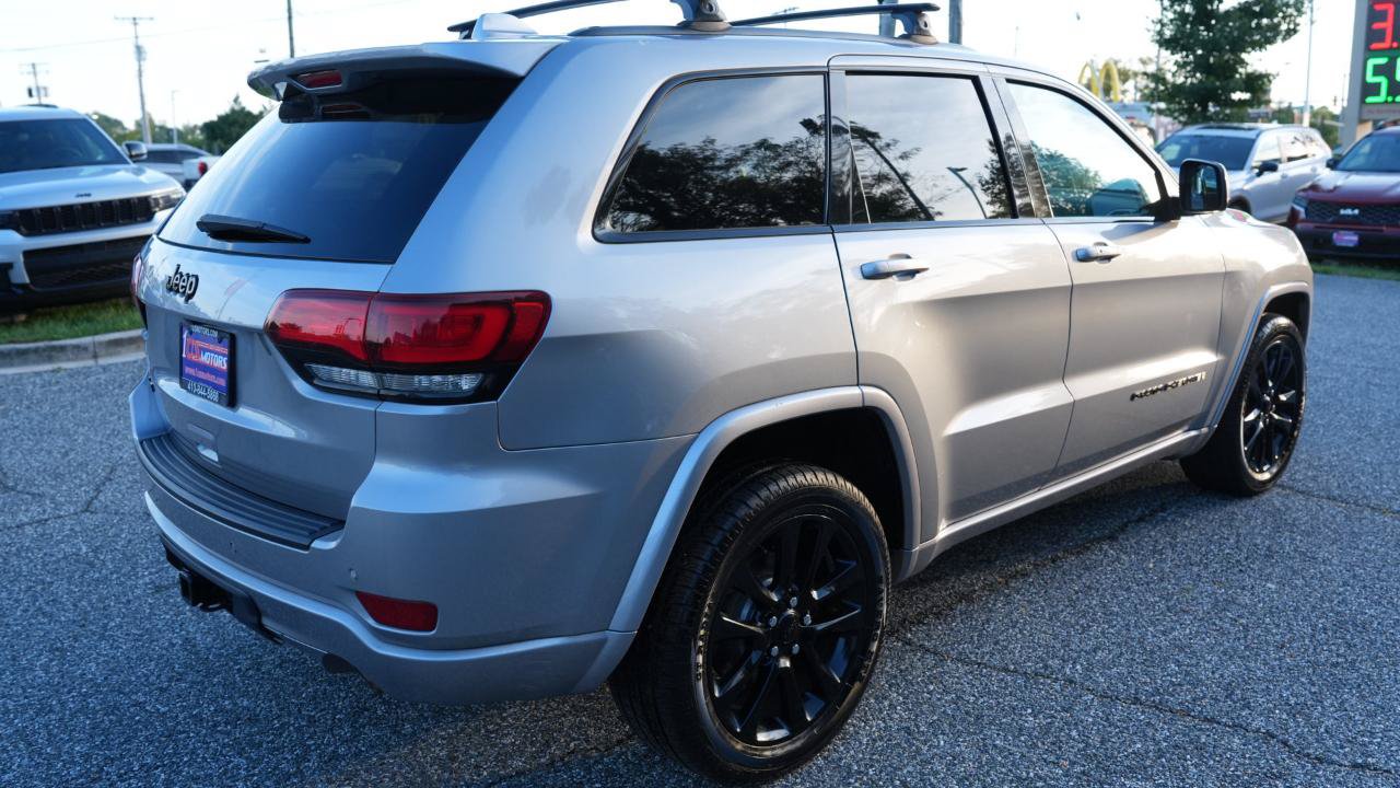 Used 2019 Jeep Grand Cherokee Altitude AWD/4WD image 7