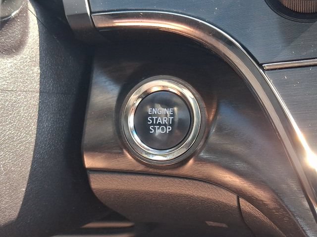 Used 2016 Toyota Avalon Limited w/ Toyota Safety Sense Package FWD image 25