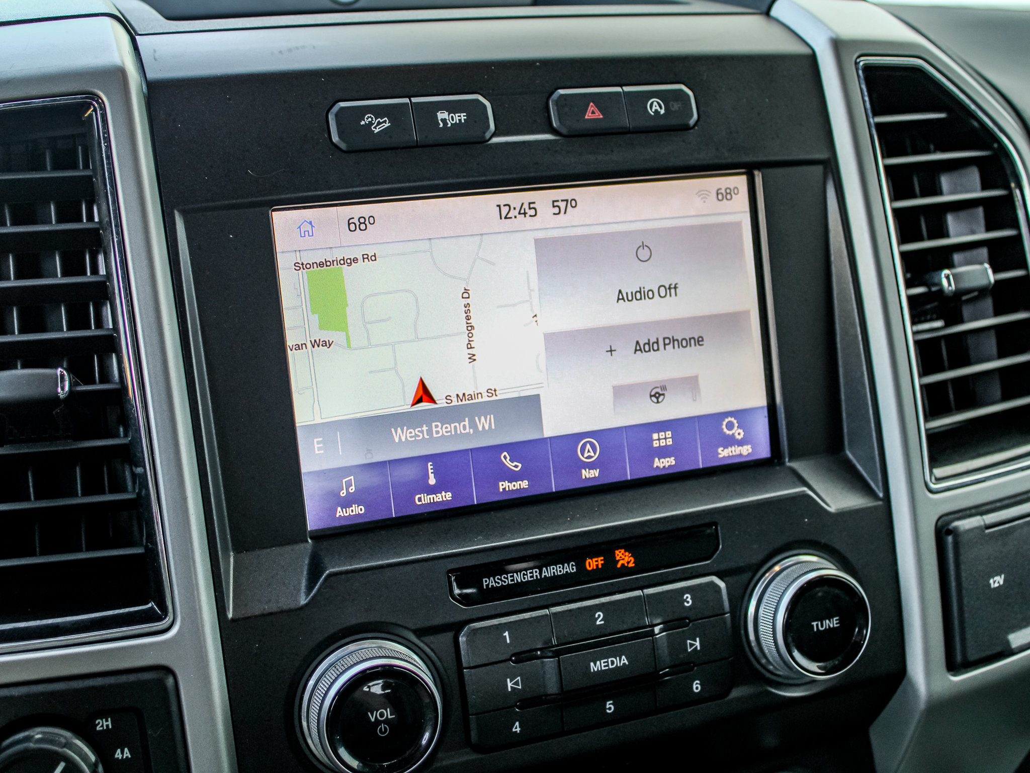 Used 2019 Ford F150 Lariat w/ Equipment Group 502A Luxury AWD/4WD image 29