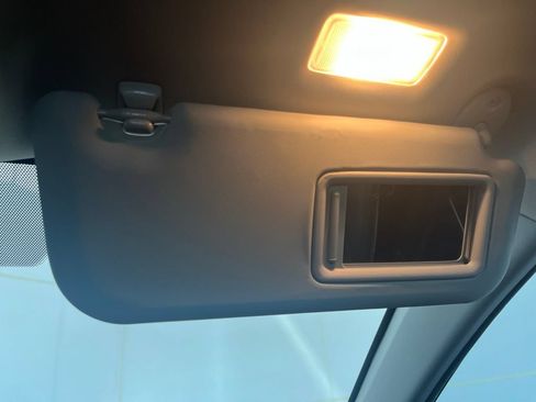 Used 2018 Toyota Corolla XLE FWD image 75