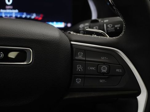 New 2026 Jeep Grand Cherokee Altitude AWD/4WD image 27