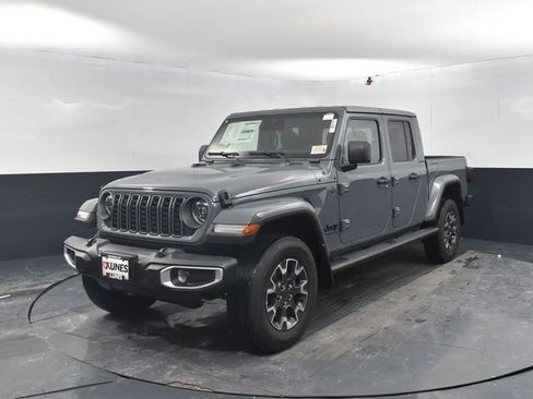 New 2026 Jeep Gladiator Sport image 4