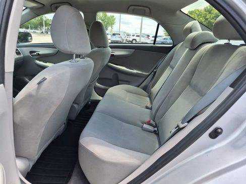 Used 2012 Toyota Corolla LE FWD image 17