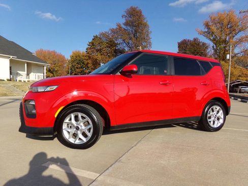 Used 2021 Kia Soul S image 8