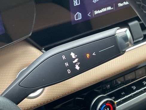 Used 2025 Chevrolet Equinox ACTIV w/ Convenience Package III image 37