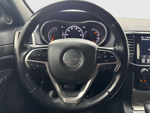 Used 2022 Jeep Grand Cherokee Laredo X RWD image 19