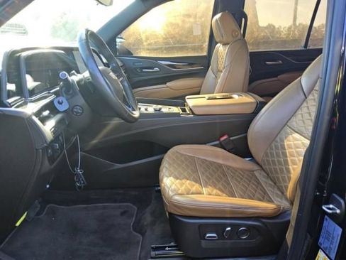 Used 2023 Cadillac Escalade Sport w/ LPO, ONYX Package RWD image 5