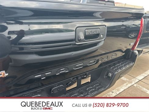 Used 2018 Toyota Tacoma SR5 image 7