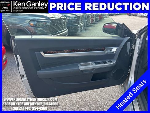 Used 2009 Chrysler Sebring Limited FWD image 10