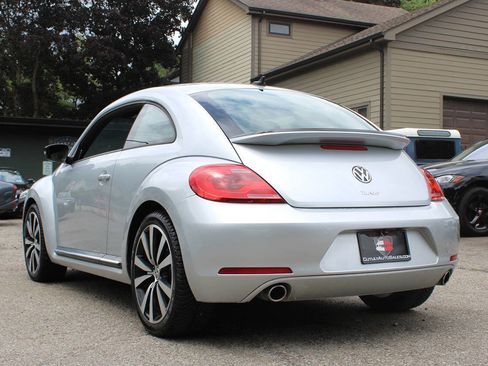 Used 2012 Volkswagen Beetle 2.0T FWD image 5