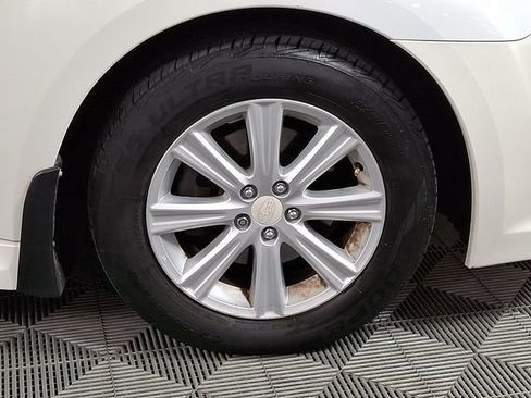 Used 2010 Subaru Legacy 2.5i Premium w/ Popular Equipment Group 2B AWD/4WD image 10