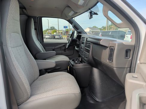 New 2025 Chevrolet Express 2500 Extended w/ Driver Convenience Package image 10