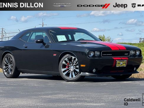 Used 2014 Dodge Challenger SRT8 w/ Harman/Kardon Audio Group RWD image 1