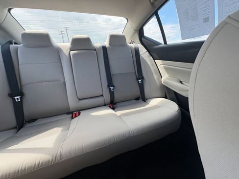 Used 2025 Nissan Altima 2.5 SV FWD image 38