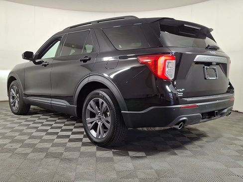Used 2023 Ford Explorer XLT w/ Equipment Group 202A AWD/4WD image 7
