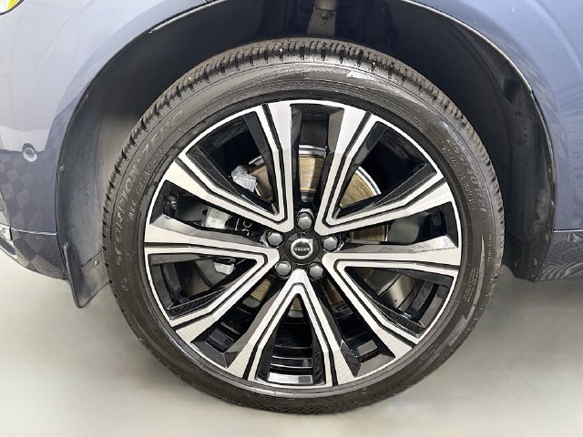 Used 2023 Volvo XC60 B5 Ultimate w/ Protection Package Premier FWD image 37