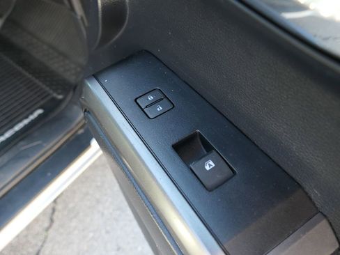 Used 2020 Toyota Tacoma TRD Off-Road image 22