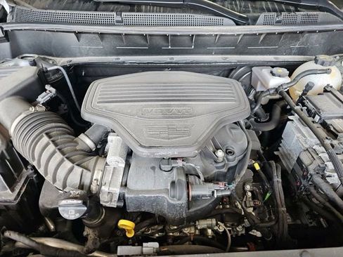 Used 2024 Cadillac XT6 Premium Luxury AWD/4WD image 19