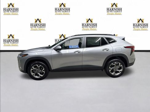 New 2026 Chevrolet Trax LT w/ Driver Confidence Package FWD image 9