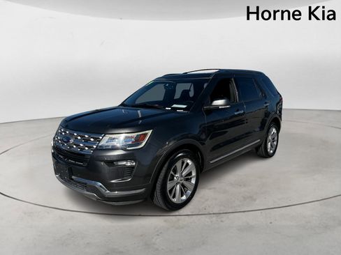 Used 2019 Ford Explorer Limited w/ Class III Trailer Tow Package image 7