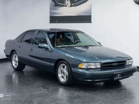 Used 1995 Chevrolet Impala SS RWD image 3