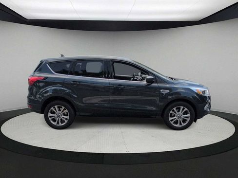 Used 2019 Ford Escape SE FWD image 9
