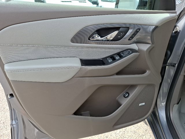 Used 2020 Chevrolet Traverse Premier FWD image 11