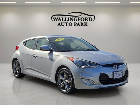 Used 2016 Hyundai Veloster Base w/ Option Group 02 image 3