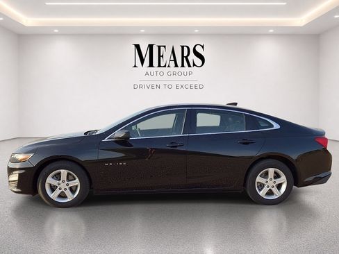 Used 2022 Chevrolet Malibu LS w/ Driver Confidence Package II FWD image 2