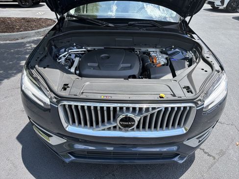 Certified 2024 Volvo XC90 T8 Plus w/ Protection Package Premier AWD/4WD image 36