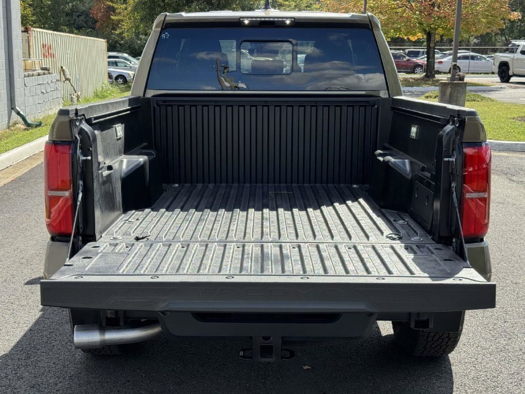 Used 2024 Toyota Tacoma TRD Off-Road w/ TRD Off Road Upgrade Package AWD/4WD image 17