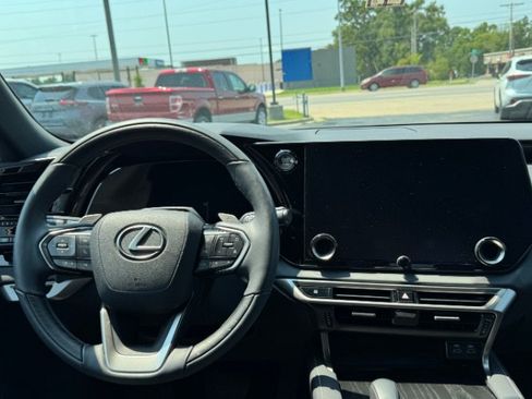 Used 2025 Lexus RX 350 Premium w/ Convenience Package AWD/4WD image 14