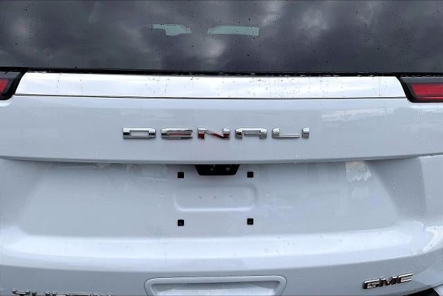 Used 2026 GMC Yukon Denali w/ Denali Reserve Package AWD/4WD image 24