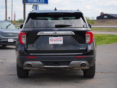 Used 2024 Ford Explorer Limited w/ Limited Technology Package AWD/4WD image 4
