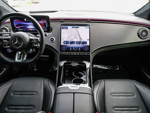 Used 2023 Mercedes-Benz EQE AMG 4MATIC Sedan image 10